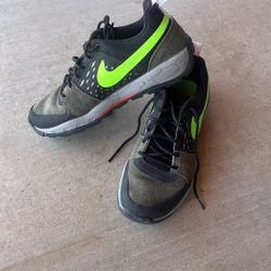 Nike Shoes Size 9.5