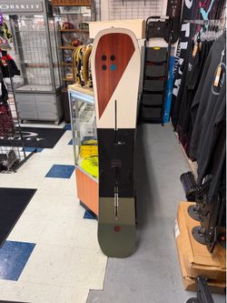 Burton custom 154 flying V snowboard certified with warranty located at city snowboards