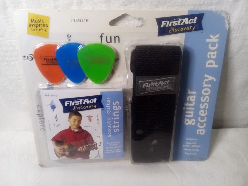 Brand New First Act Discovery Guitar Accessory Pack