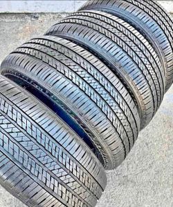 235 60 18 Bridgestone tires Con 80% de Vida Las 4