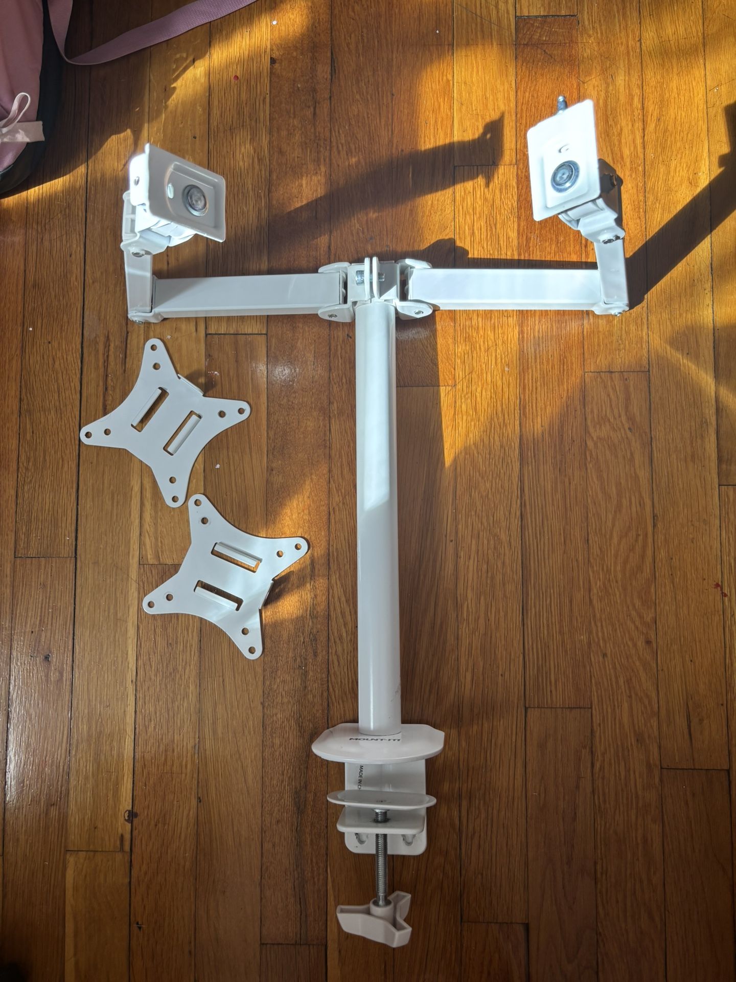 Dual Monitor Mount