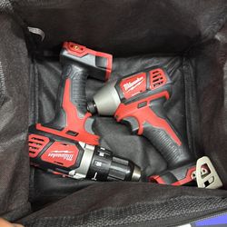 Milwaukee drill driver set