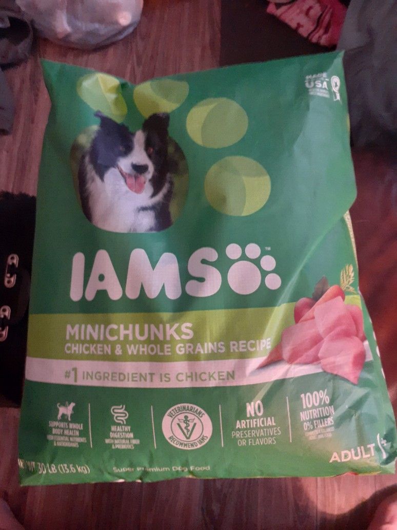 NEW BAG OF LAMS DOG FOOD 30 POUND BAG AND FREE DELIVERY LOCALLY  FREE POOL SCOOPER TOO