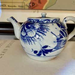 Antique Japanese Meiji Period Teapot