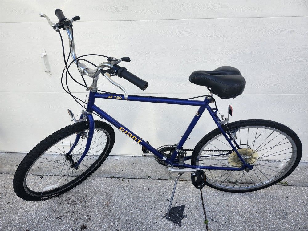 Giant AT720 Men's Bike