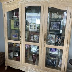 Hutch With Glass Shelves- Pending Pickup 