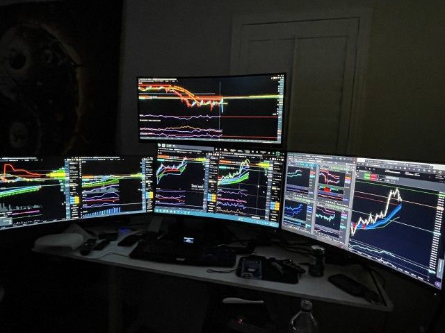 32 Inch Curved Monitor's For Sale
