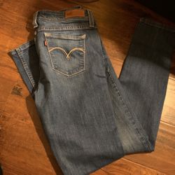 Jrs Levis