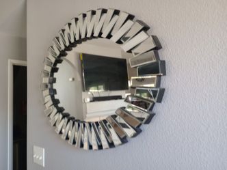Decorative wall mirror