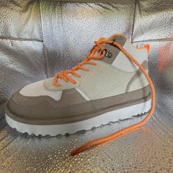 UGG Highland Hi Heritage - Left Shoe Only - Women’s Size 10 - New No Box