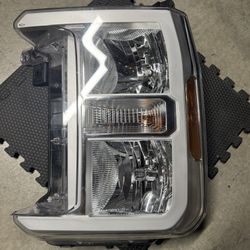 2023-2025 Ford  F250 F350 Right Side Headlight 