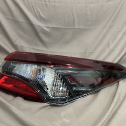2021-2023 Toyota Camry Tail Light Passenger Side OEM
