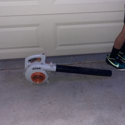 STIHL leaf blower 