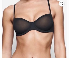 New Skims ultra Mesh Bra