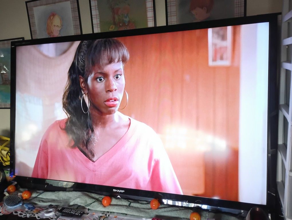 70in Aquos Wth Quantum Tech (2011)