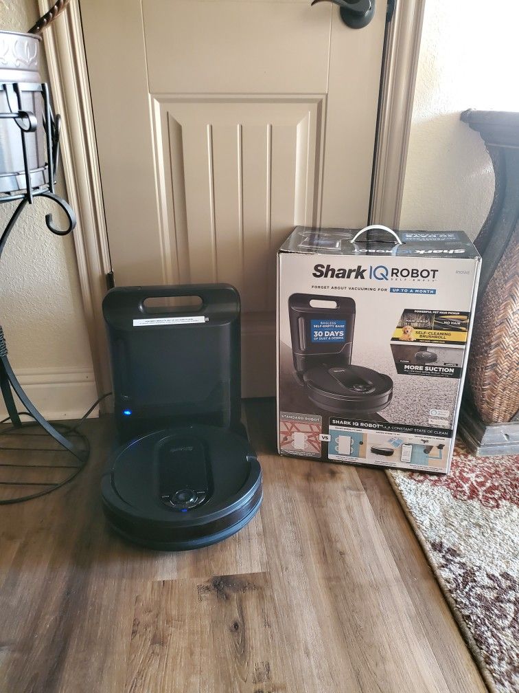 Shark IQ Robot vacuum
