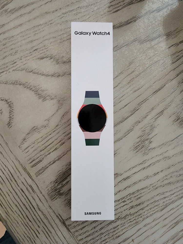 Galaxy Watch4, 40mm, Silver, Bluetooth New Sealed