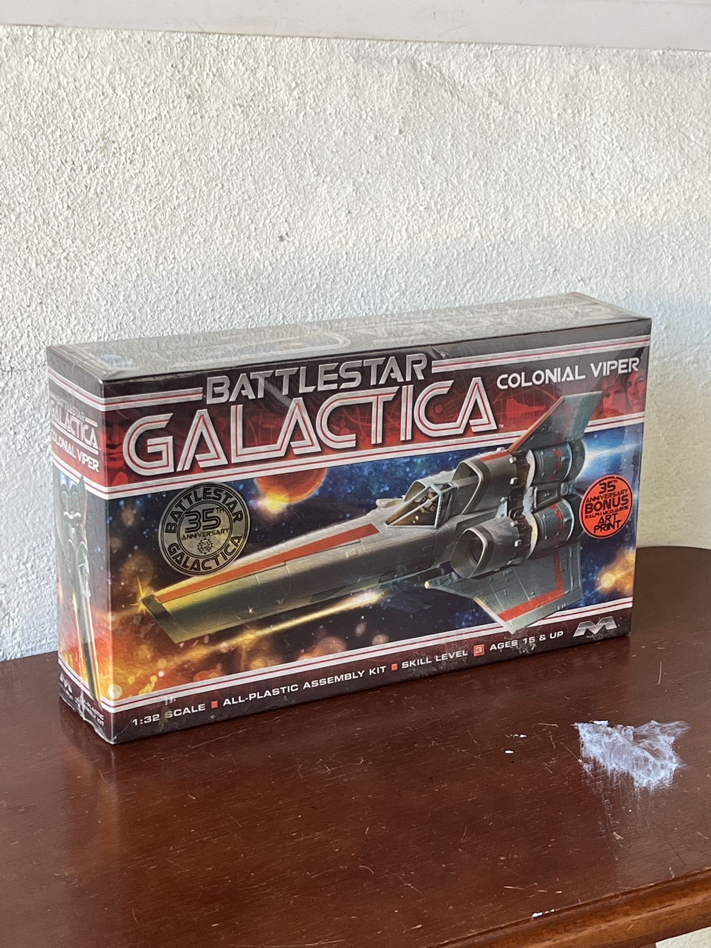 2013 Moebius Models 35th Anniversary BattleStar Galactica Colonial Viper 1:32 Scale Model - Bonus Ralph McQuarre Art Print Part Number 940