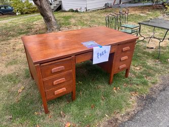 FREE BIG DESK