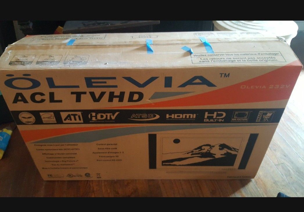Olevia 232-S12 LCD HDTV 32" BLACK....NICE