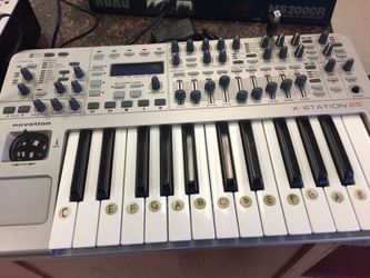 Novation Xstation synthesizer audio interface midi controllers