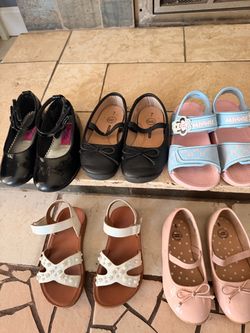 Zapatos de niña $12 por todos