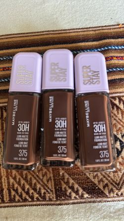 Maybelline New York Super Stay 30H Lumi-Matte Foundation in the shade 375