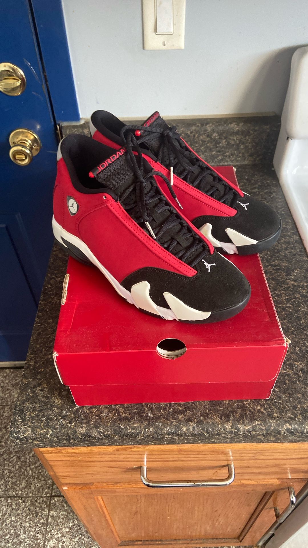 Jordan 14 Toro Size 9