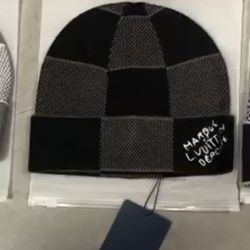 Louis Vuitton, Damier  Heritage Beanie Black