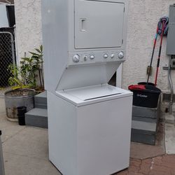 Stackable washer gas dryer