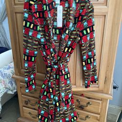 Robe Multicolored One Size Soft Sequin Queen On Back Brand New With Tags Located On Singer Island