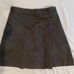 Girl’s Black Pleated Skirt