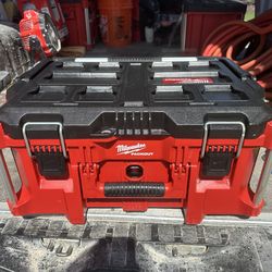 MILWAUKEE M18 PACKOUT AND TOOLS