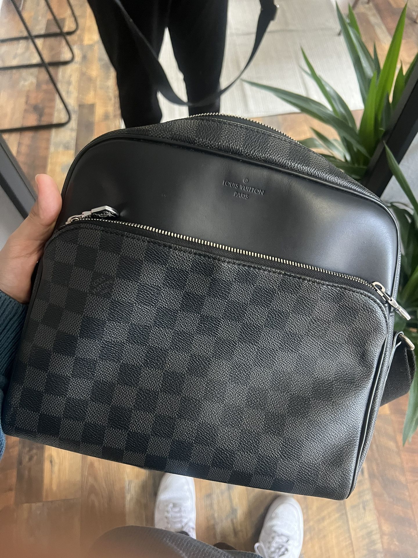 Louis Vuitton Reporter Dayton Damier Graphite MM Black/Grey