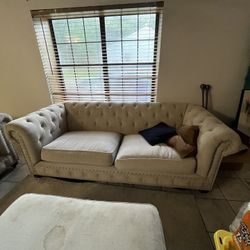 Couch’s For Sale 