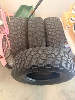 BFGoodrich Mud-Terrain T/A KM2 Tires - LT255/75R17