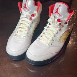 Air Jordans “5 Retro” & “Top 3”