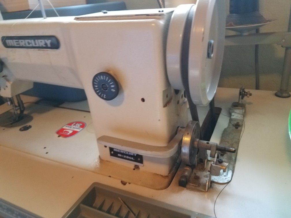 Industrial sewing machine Mercury M-280L