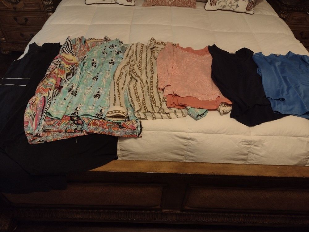 8 Piece Women's Clothes Dresses And Tops, Size Small To Large