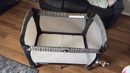 Play pen