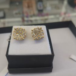10k Gold Diamond Earrings 5.2 Grams Layway Available 10% Down If You Interested Please Make Sure You Ask For Maribel Thank You 