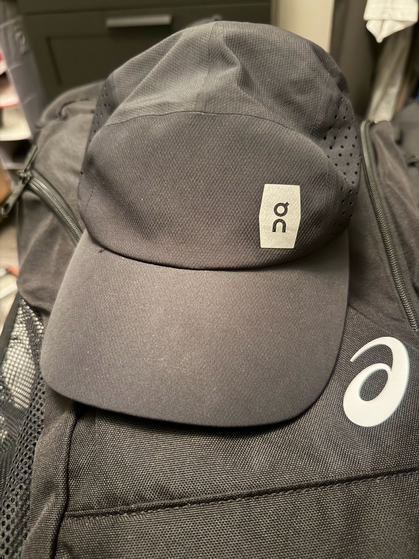 On Cloud hat