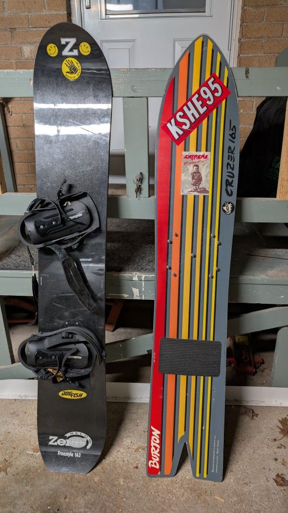 2 Classic Snowboards