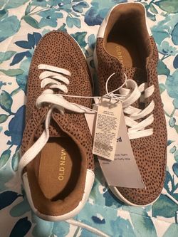 New old navy size 6 comfortable and nice print