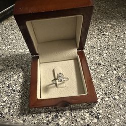 Engagement Ring Oval Diamond 