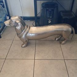 Metal dog