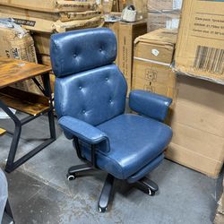 (Little damage on back ) Swivel Leather Office Chair