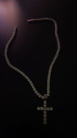 Aporro tennis necklace