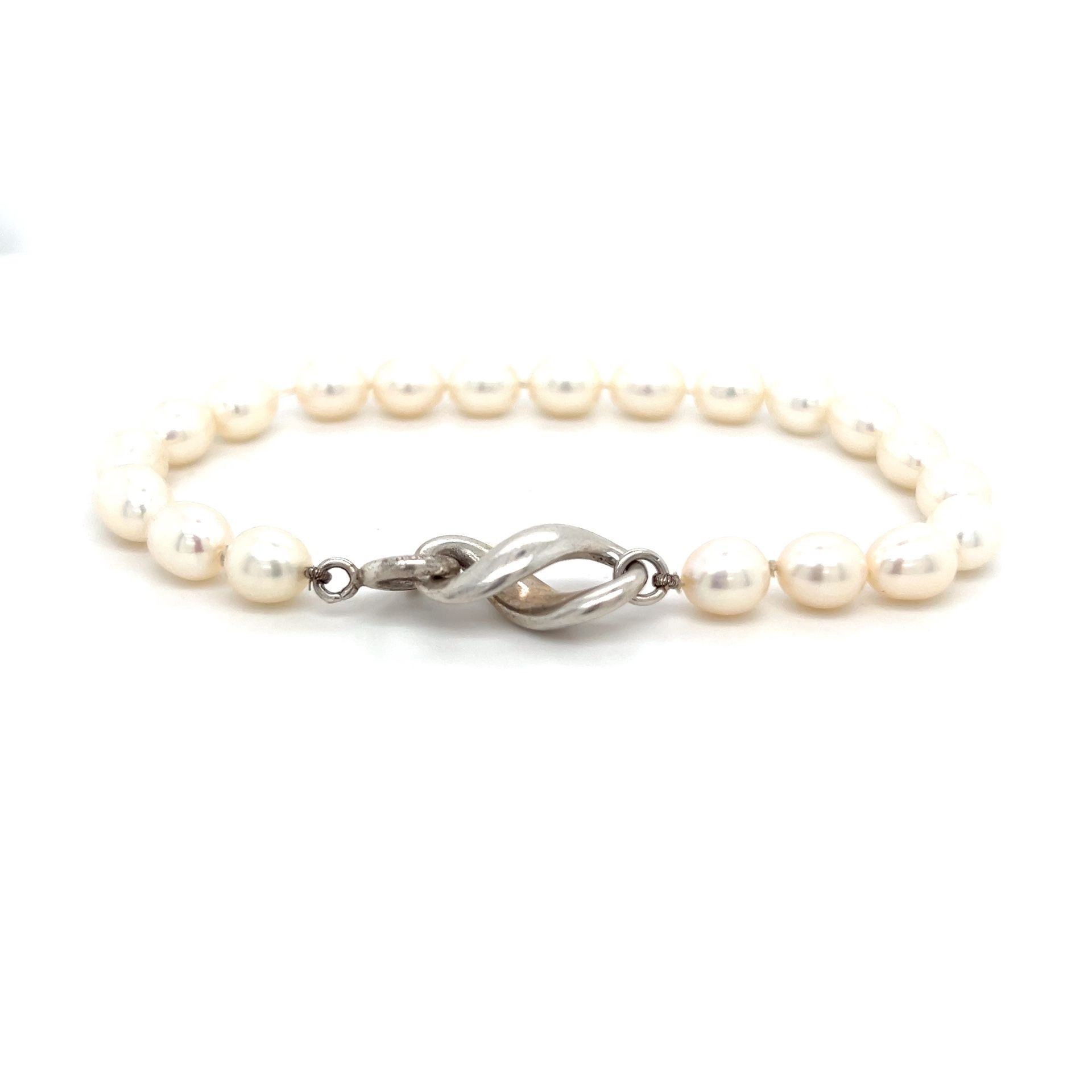 T&Co. 925 Infinity Clasp Pearl Bracelet