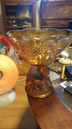 Vintage Indian Glass Harvest Grape Leaf Bowl